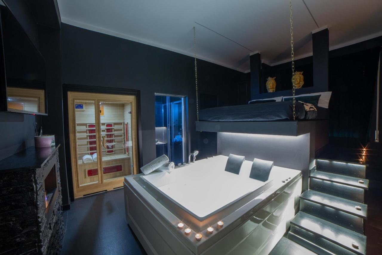 Quarto Duplo com Banheira de Hidromassagem