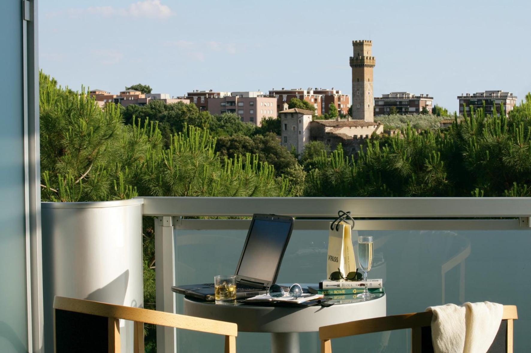 Quarto Triplo com Varanda